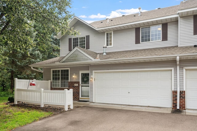 view of front facade featuring a garage