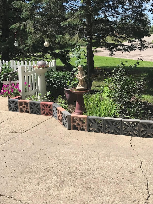 619 10th St, Montevideo, MN 56265 - view of surrounding community