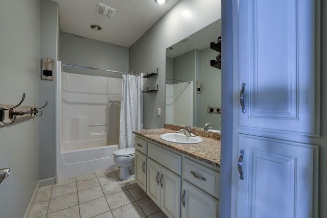 full bath featuring visible vents, toilet, shower / bath combo with shower curtain, vanity, and tile patterned floors