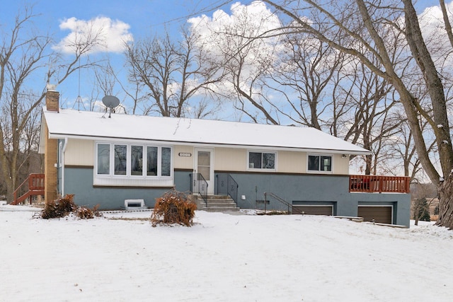 view of front of property featuring a garage