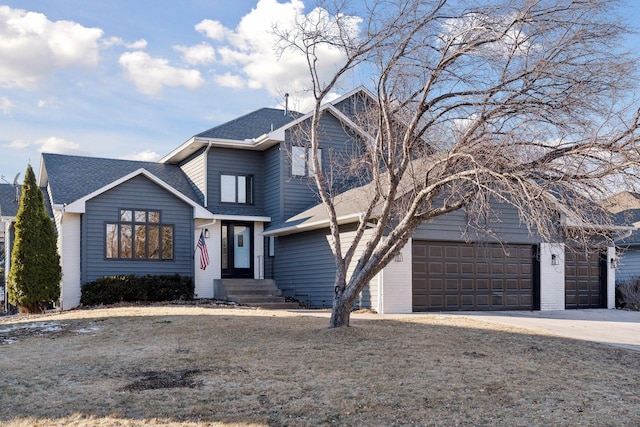 view of front property