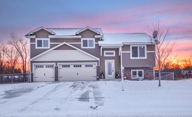 view of front facade featuring a garage