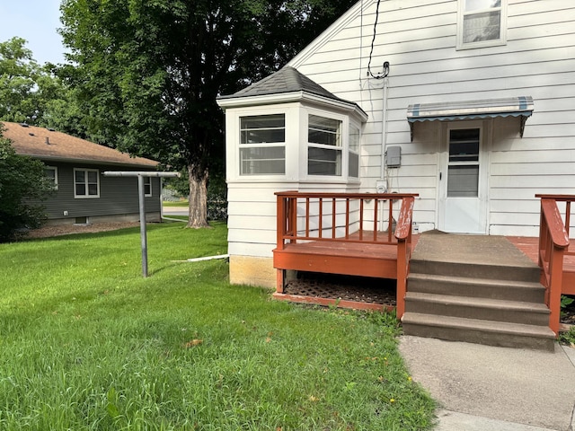 404 Vine St, Fergus Falls, MN 56537 - deck featuring a yard