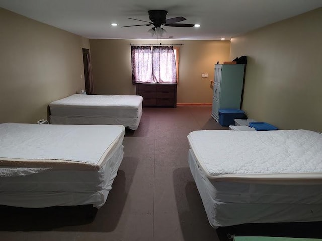 bedroom with ceiling fan