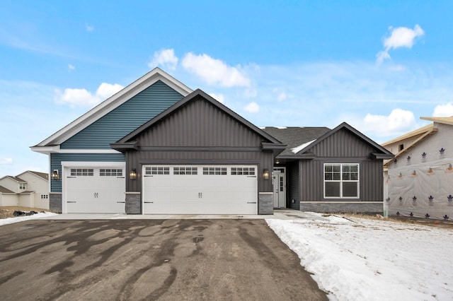 view of front of house featuring a garage