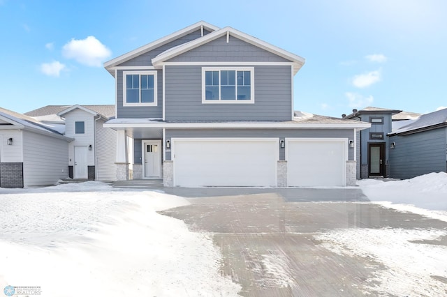 view of front facade featuring a garage