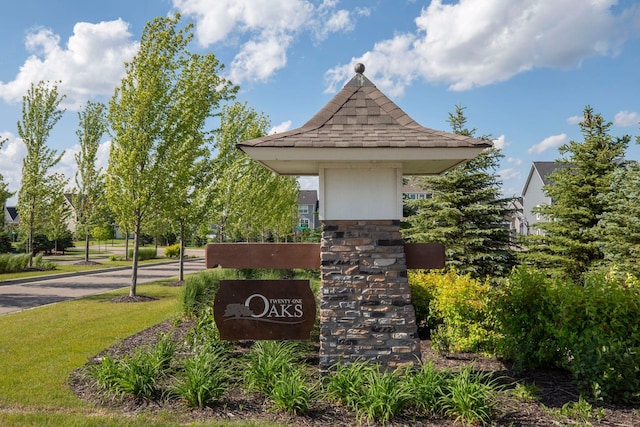 view of community / neighborhood sign