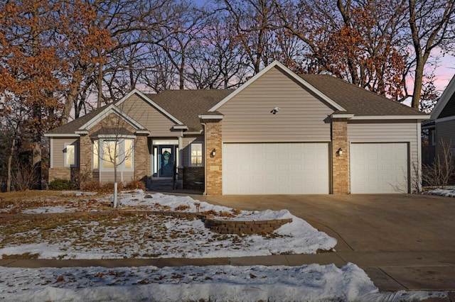 view of front facade with a garage