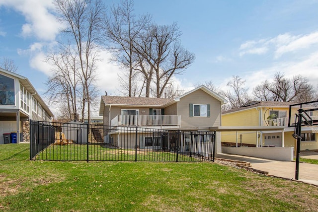 traditional-style home with fence and a front yard