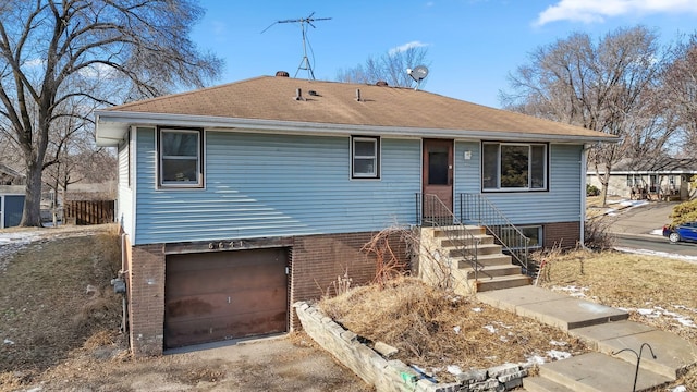 view of front facade with a garage