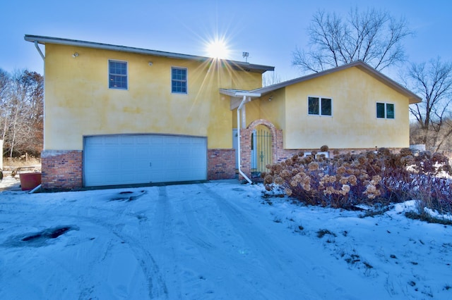 view of front facade with a garage