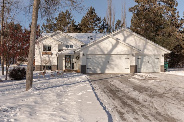 view of front facade with a garage