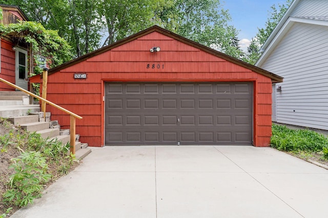 view of detached garage