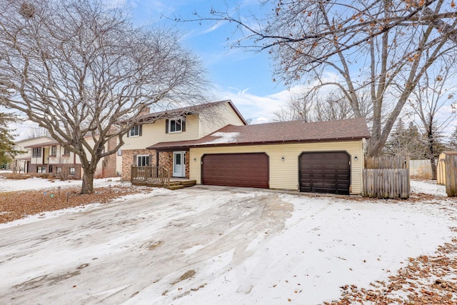 view of front property featuring a garage