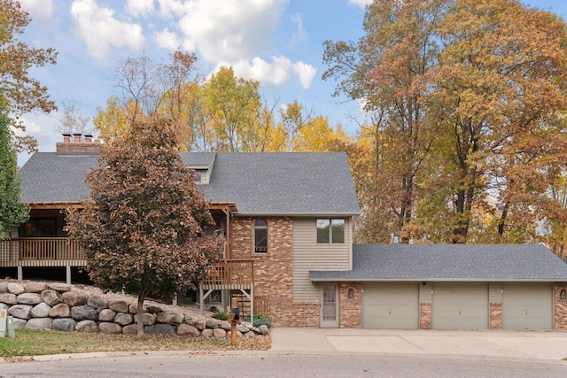 view of front facade with a garage