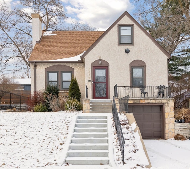 view of front of house featuring a garage