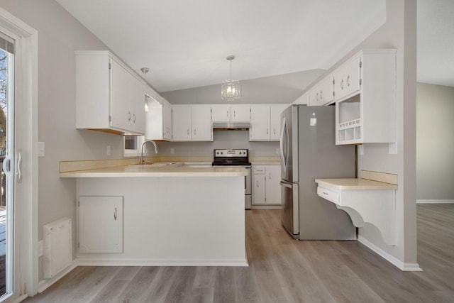 kitchen with sink, appliances with stainless steel finishes, white cabinets, decorative light fixtures, and kitchen peninsula