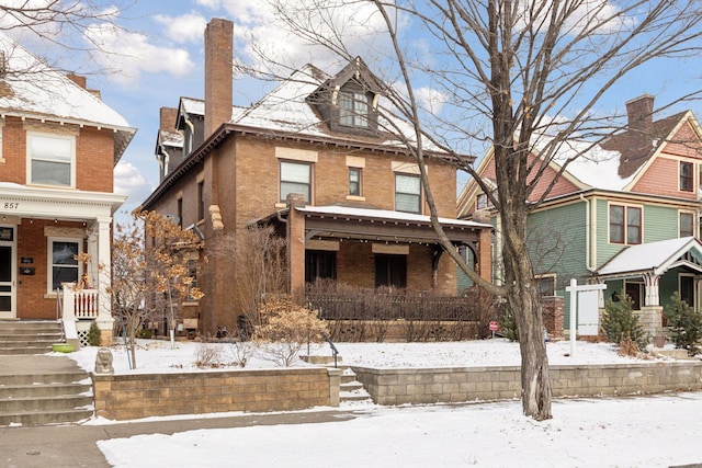 view of front of house