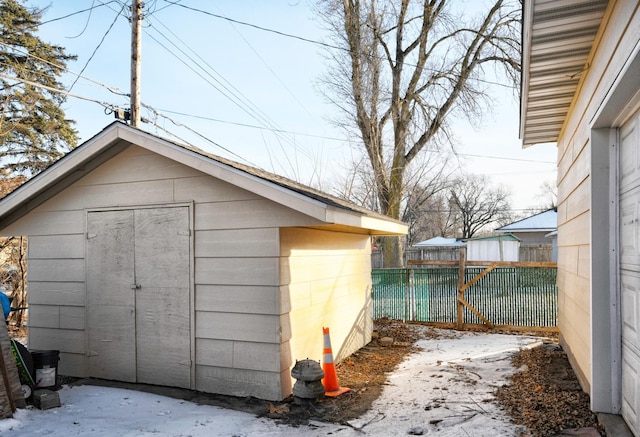 view of outbuilding