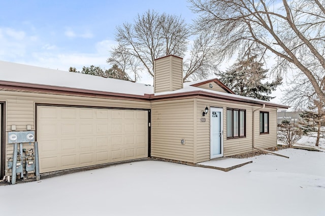 view of front of home featuring a garage