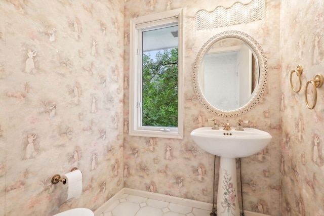 bathroom with sink