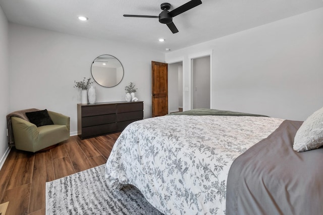 bedroom featuring ceiling fan