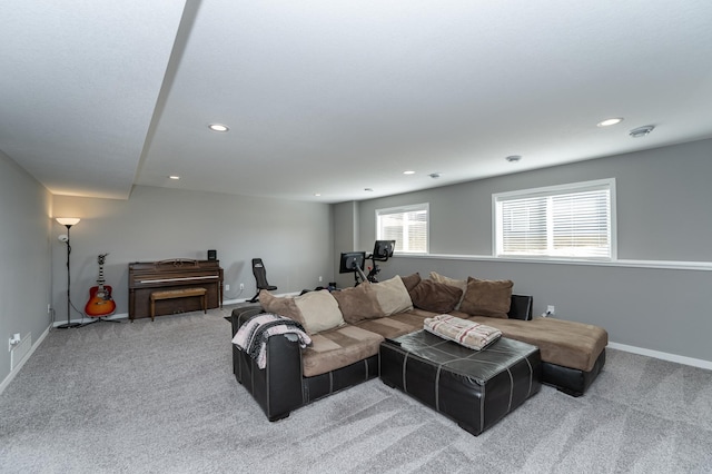 living area featuring recessed lighting, carpet flooring, and baseboards