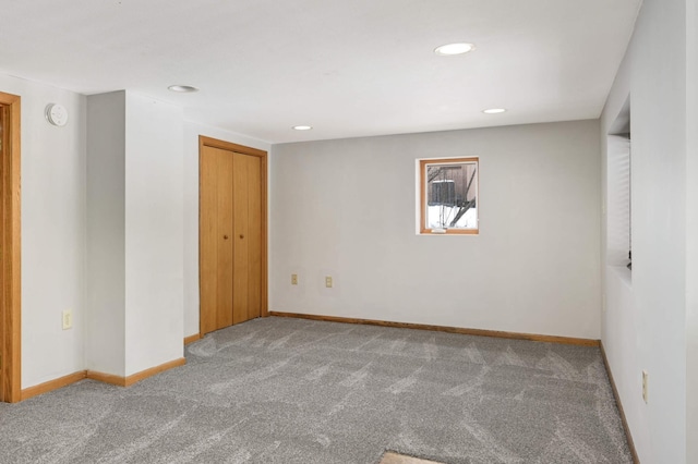 empty room featuring carpet floors