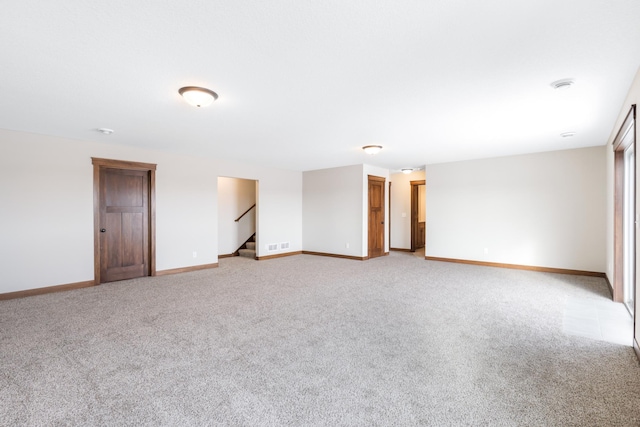 empty room featuring carpet floors