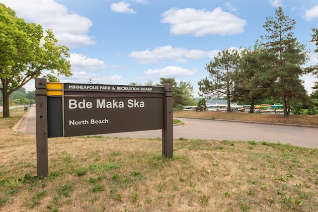3054 Lake Shore Dr Unit B, Minneapolis, MN 55416 - view of community / neighborhood sign