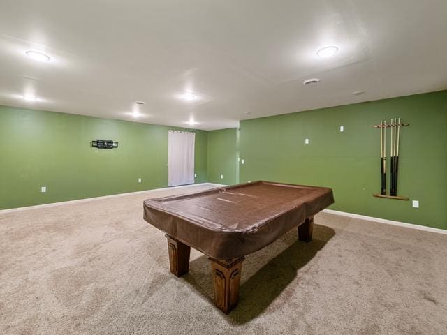 rec room featuring pool table, carpet flooring, and baseboards