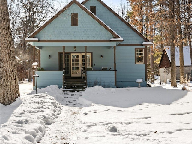 view of front facade with covered porch