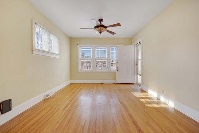 5421 30th Ave S, Minneapolis, MN 55417 - spare room featuring light hardwood / wood-style floors and ceiling fan