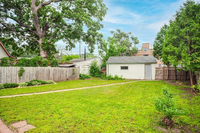 4415 Snelling Ave, Minneapolis, MN 55406 - fenced backyard featuring an outbuilding