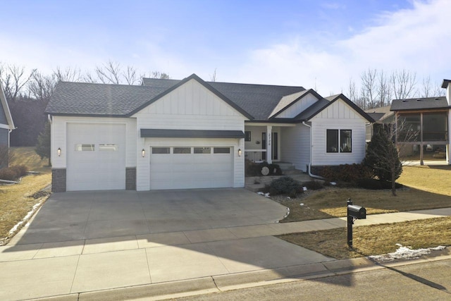 view of front of property featuring a garage