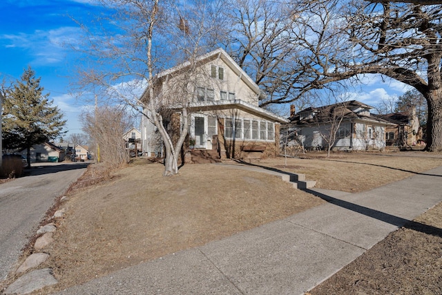 view of front property