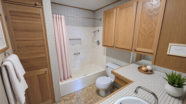 full bathroom featuring vanity, toilet, and shower / tub combo with curtain