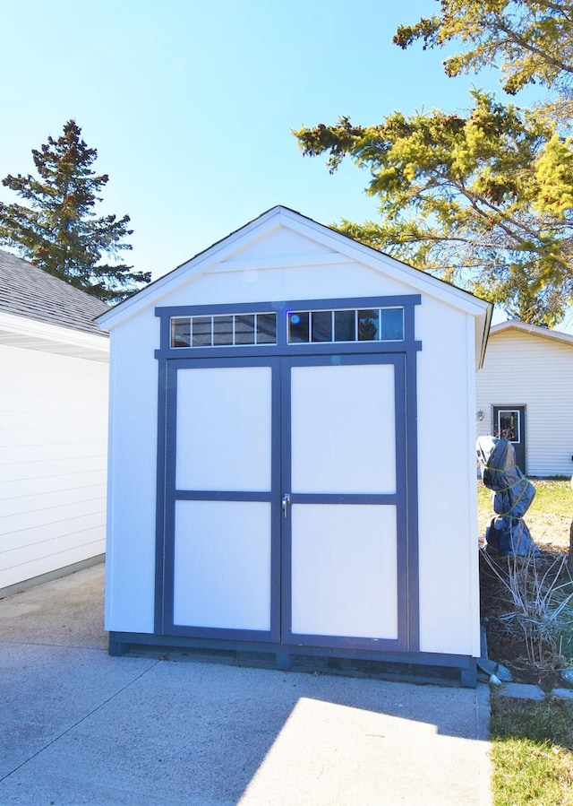 view of outbuilding