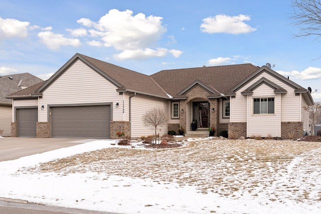 view of front facade featuring a garage