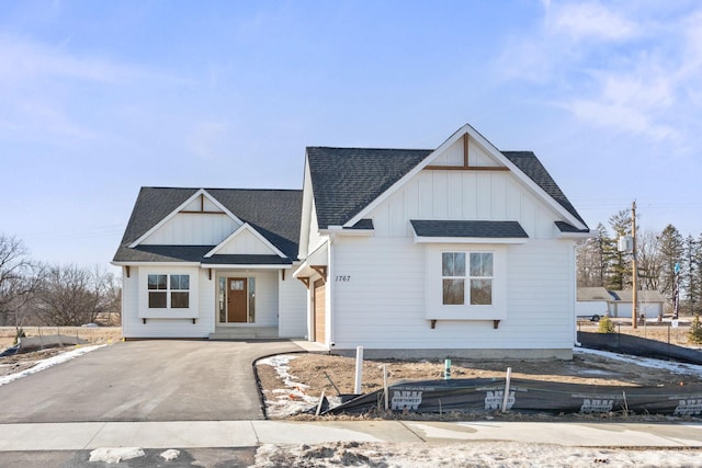 view of modern farmhouse