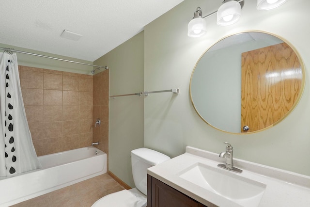 5639 Park Place Dr, Shoreview, MN 55126 - full bath featuring shower / bath combo, toilet, vanity, and tile patterned floors