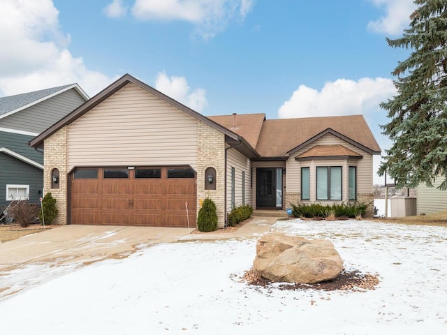 view of front of property featuring a garage