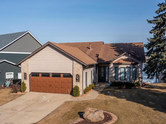 view of front of home with a front yard