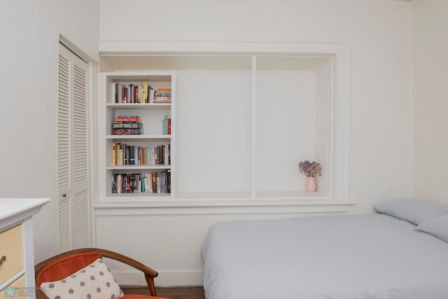 bedroom featuring a closet