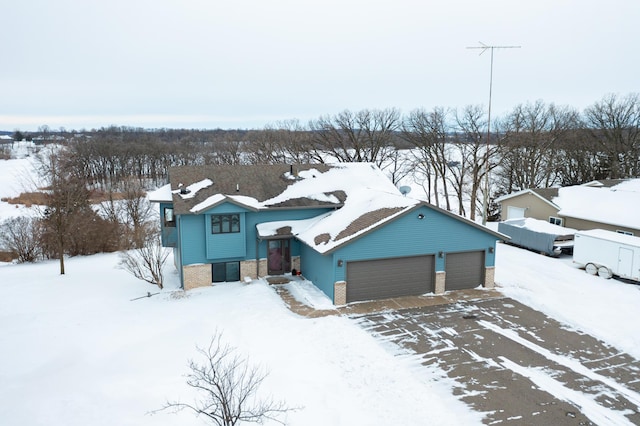 view of front of home featuring a garage