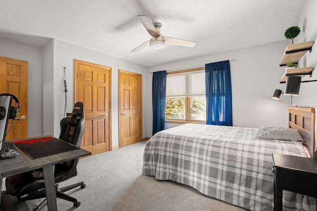 bedroom featuring carpet floors and ceiling fan