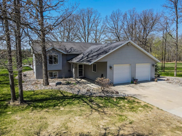 12483 135th Ave, Menahga, MN 56464 - tri-level home with a front lawn