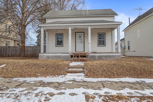 view of front of property featuring a porch