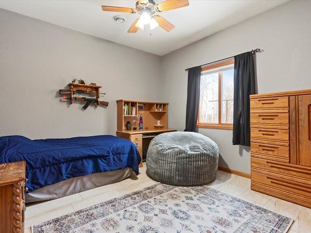 bedroom with ceiling fan