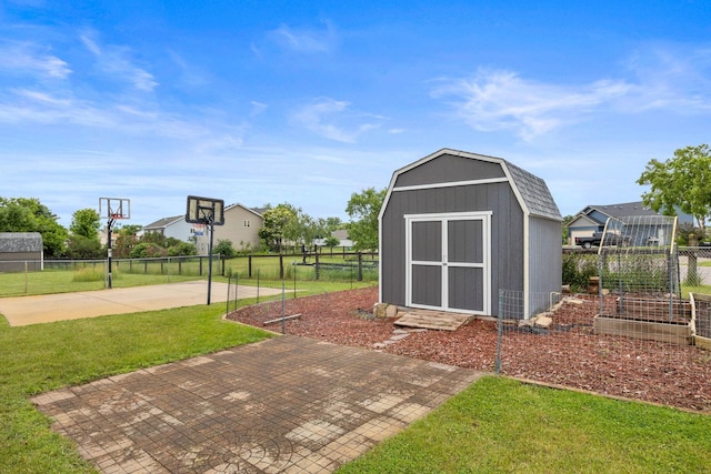 view of outdoor structure with a yard